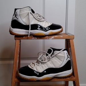Air Jordan 11 retro from 2001 !!